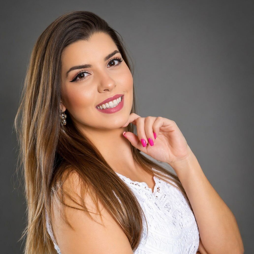 Rebeca Almeida - Fisioterapeuta Dermatofuncional